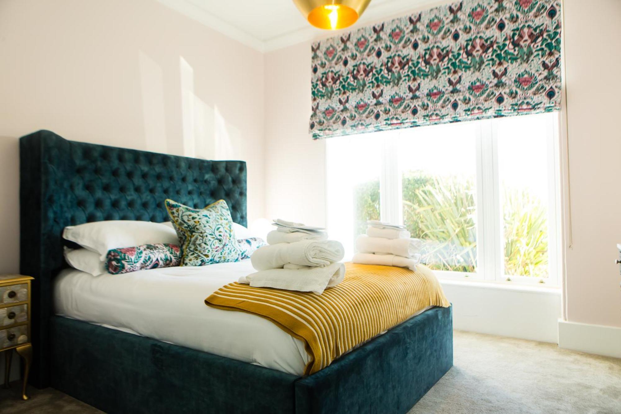 Rounton Villa By Maison Parfaite - Hot Tub - Sea Views - Parking ロビン・フッズ・ベイ エクステリア 写真
