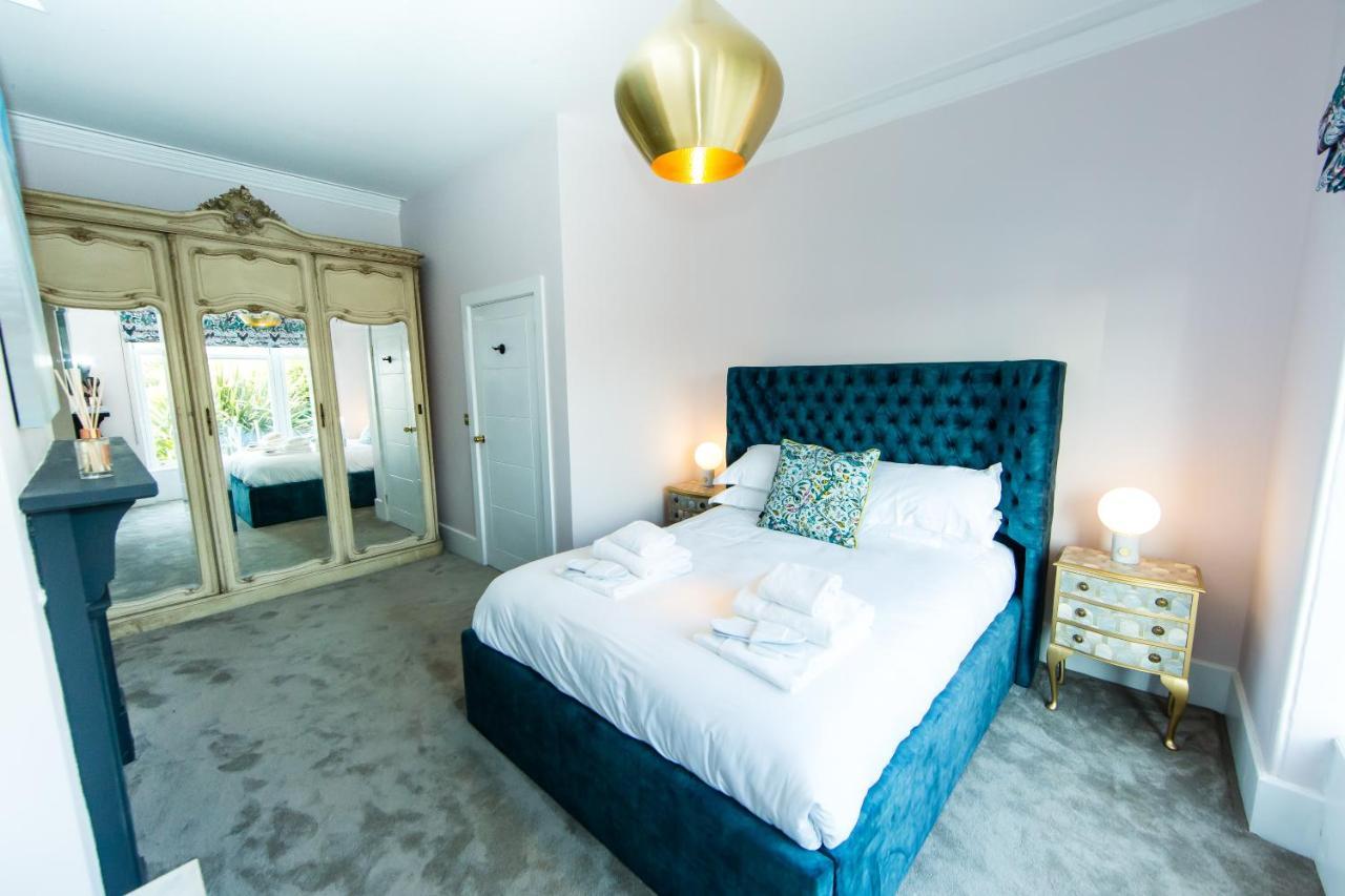 Rounton Villa By Maison Parfaite - Hot Tub - Sea Views - Parking ロビン・フッズ・ベイ エクステリア 写真