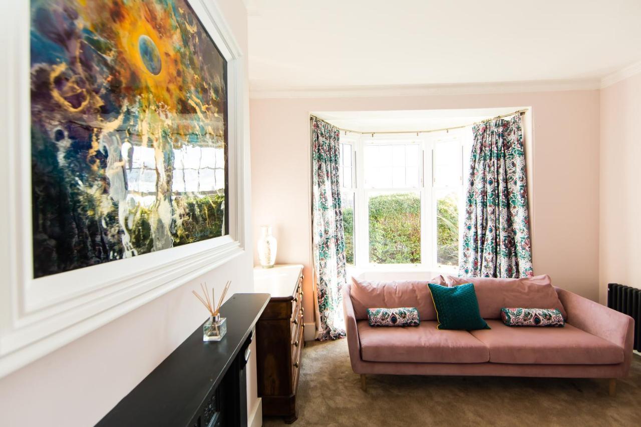 Rounton Villa By Maison Parfaite - Hot Tub - Sea Views - Parking ロビン・フッズ・ベイ エクステリア 写真