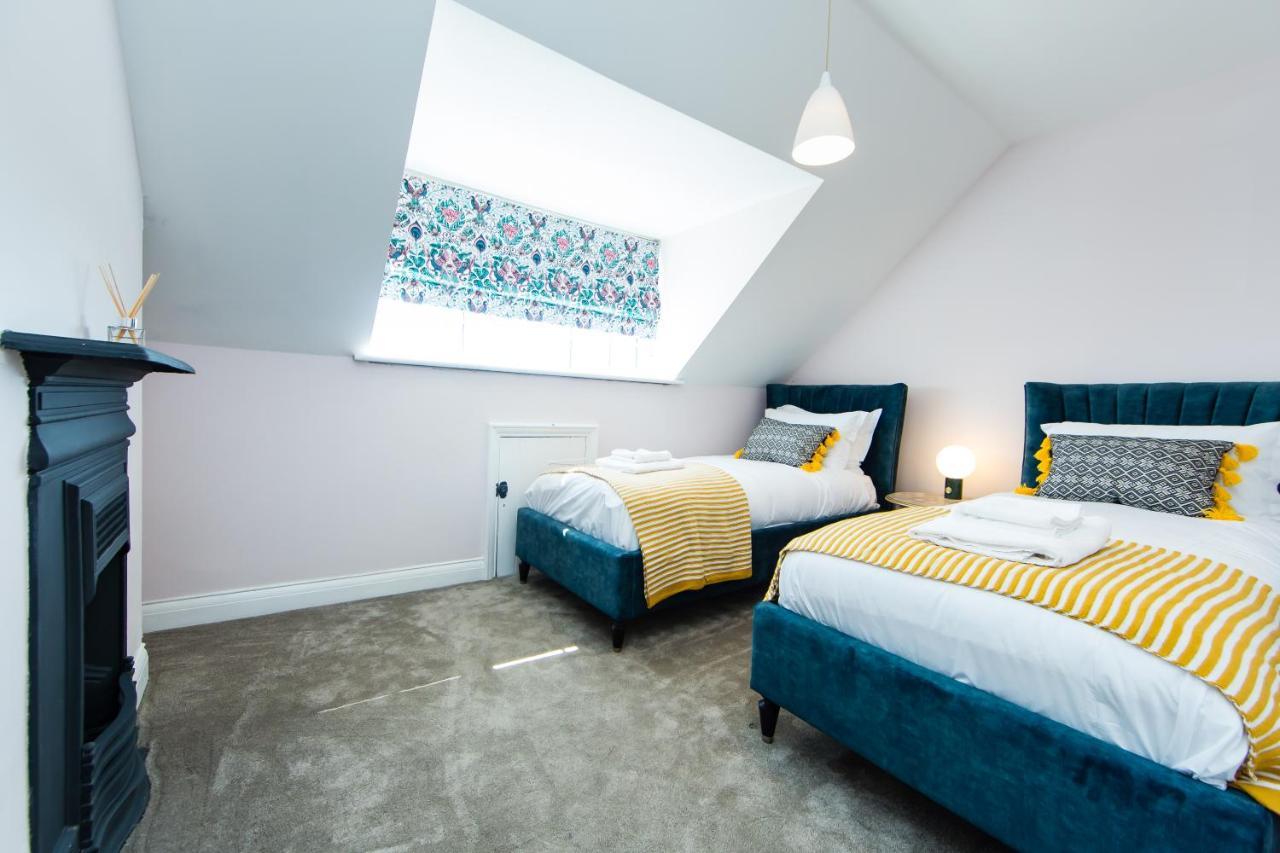 Rounton Villa By Maison Parfaite - Hot Tub - Sea Views - Parking ロビン・フッズ・ベイ エクステリア 写真