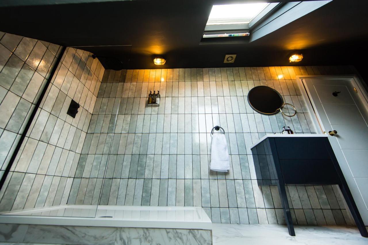 Rounton Villa By Maison Parfaite - Hot Tub - Sea Views - Parking ロビン・フッズ・ベイ エクステリア 写真